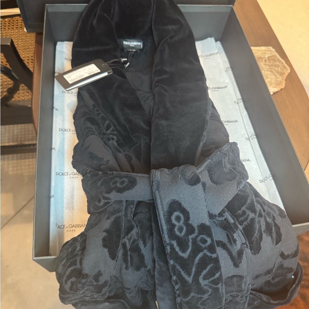 Dolce & Gabbana Black Textured Velvet Robe